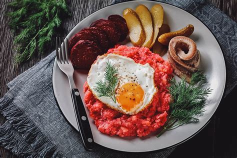  Labskaus: Kremalı ve Soslu Bir Alman Klasik Yemeği Keşfedin!